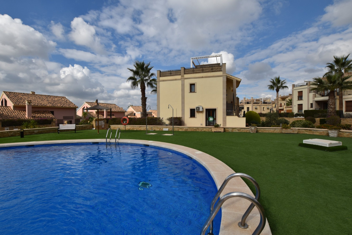 Resale - Apartment  - Algorfa - La Finca Golf Resort