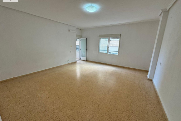 Herverkoop - Appartement  - Sagunto - Zona centro