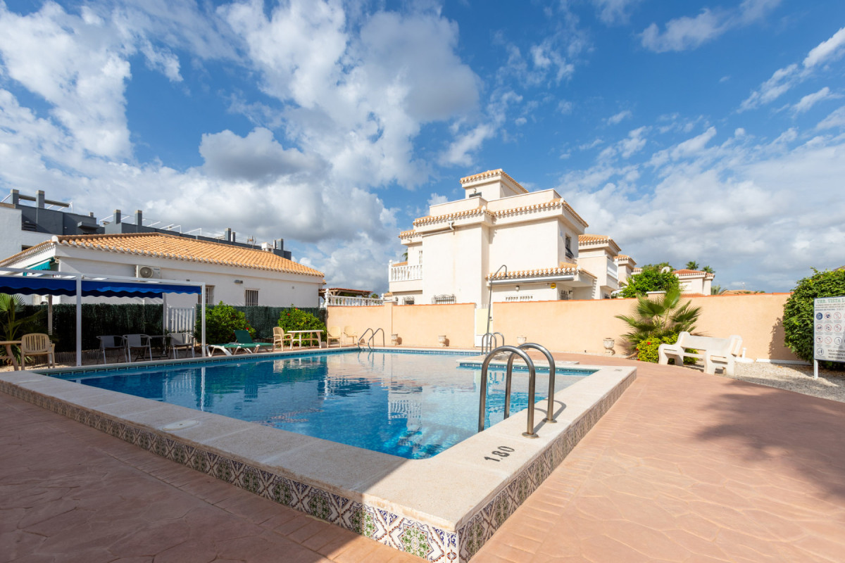 Reventa - House - Orihuela Costa - Playa Flamenca