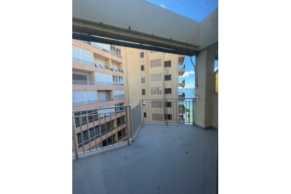 Resale - Apartment  - Torrevieja - Playa del cura