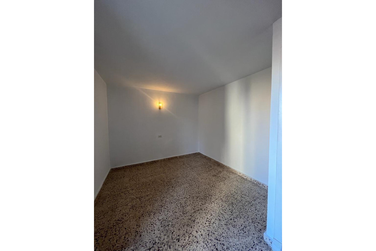 Resale - Apartment  - Torrevieja - Playa del cura