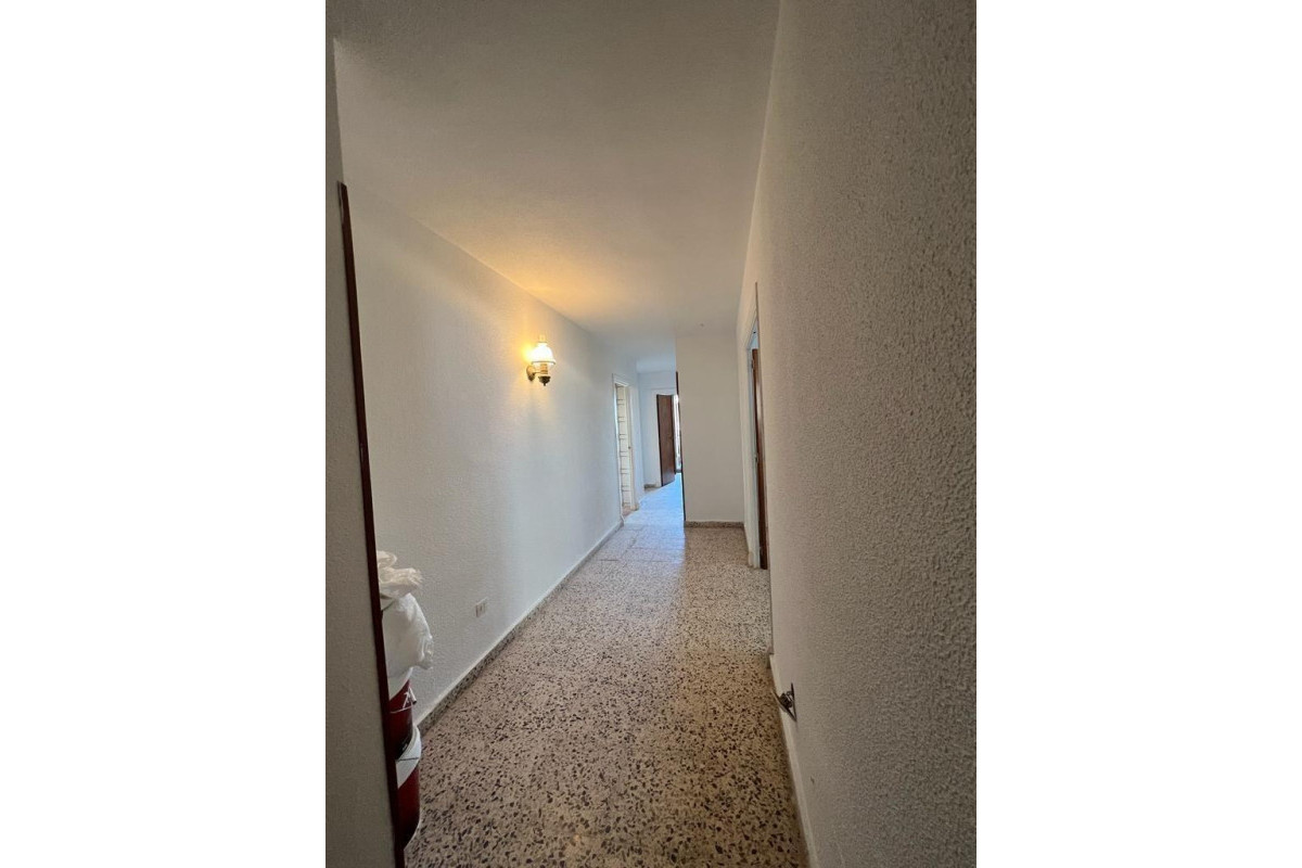 Resale - Apartment  - Torrevieja - Playa del cura