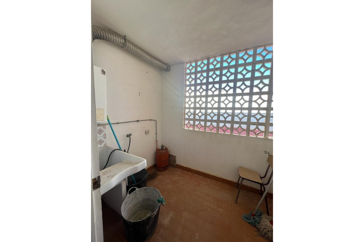 Resale - Apartment  - Torrevieja - Playa del cura