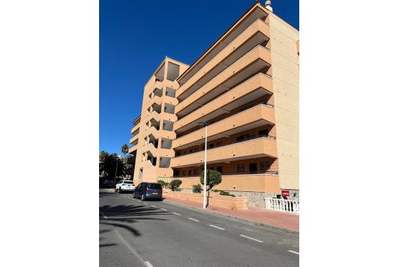 Resale - Apartment  - Torrevieja - Cabo cervera