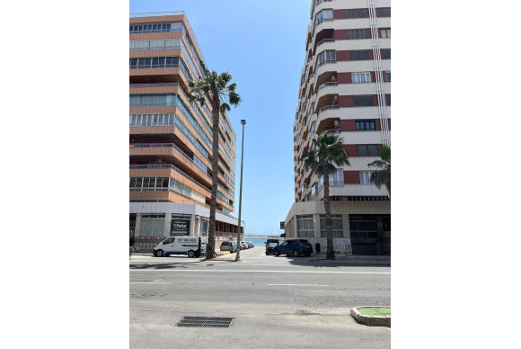 Herverkoop - Appartement  - Torrevieja - Acequion