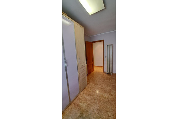 Reventa - Apartamento / piso - Gandia