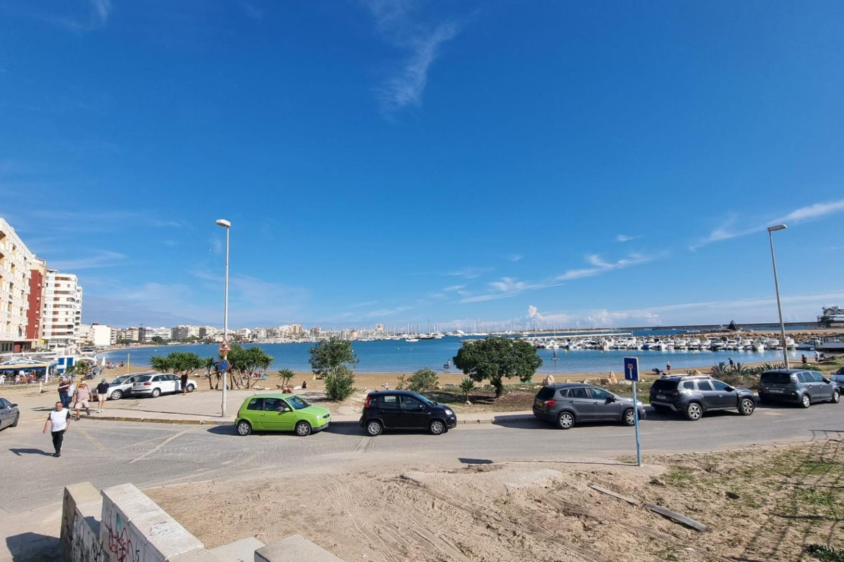 Herverkoop - Appartement  - Torrevieja - Acequion