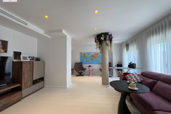 Herverkoop - Penthouse Dúplex - Valencia - Mont-Olivet