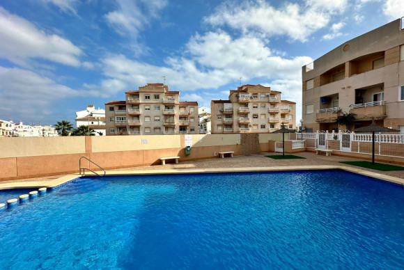 Herverkoop - Appartement  - Torrevieja - Calas blanca