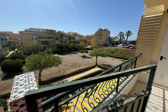 Resale - Apartment  - Torrevieja - Mar azul