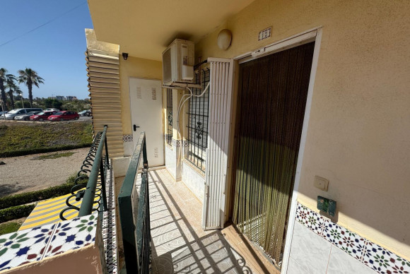 Resale - Apartment  - Torrevieja - Mar azul