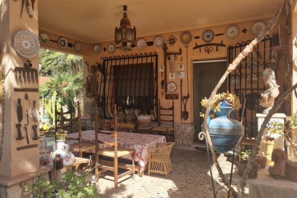 Resale - Country House - Novelda