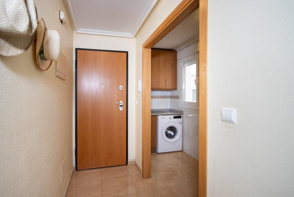 Resale - Apartment  - Torrevieja - Playa del cura