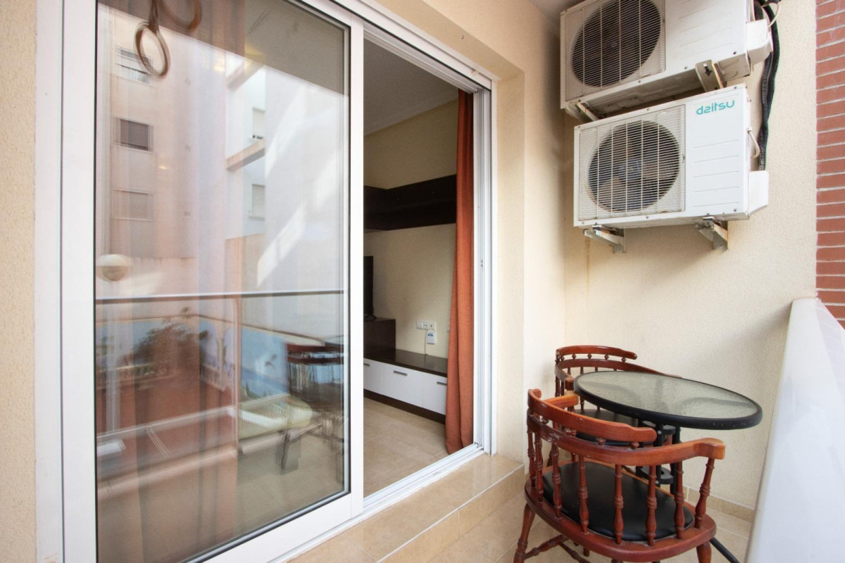 Resale - Apartment  - Torrevieja - Playa del cura