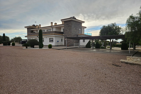 Resale - Country House - Crevillente