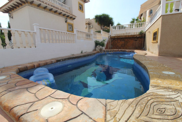 Resale - Villa - Orihuela Costa - La Zenia