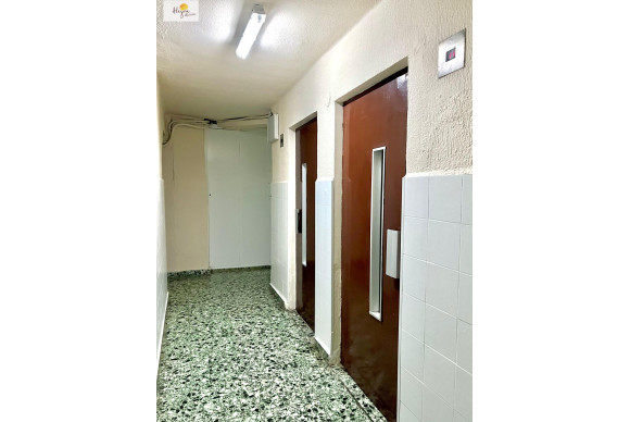 Resale - Apartment  - Valencia - La Creu del Grau