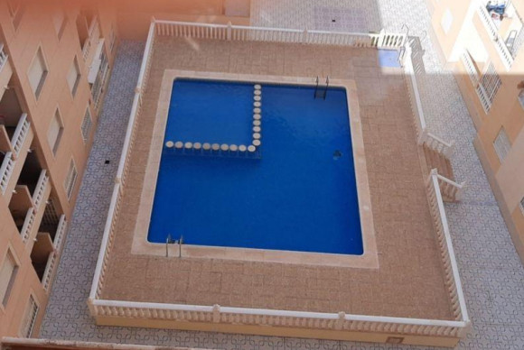 Resale - Apartment  - Torrevieja - Centro