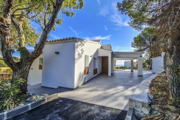 Resale - Villa - Calpe