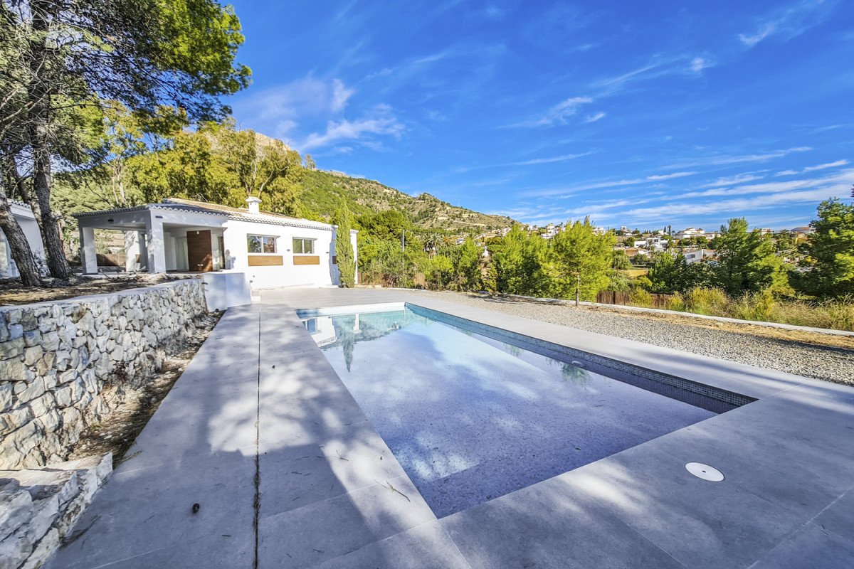 Resale - Villa - Calpe