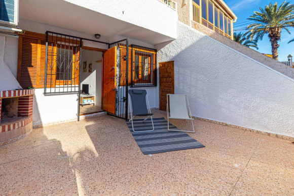 Resale - Bungalow - Torrevieja - Playa de los Naufragos