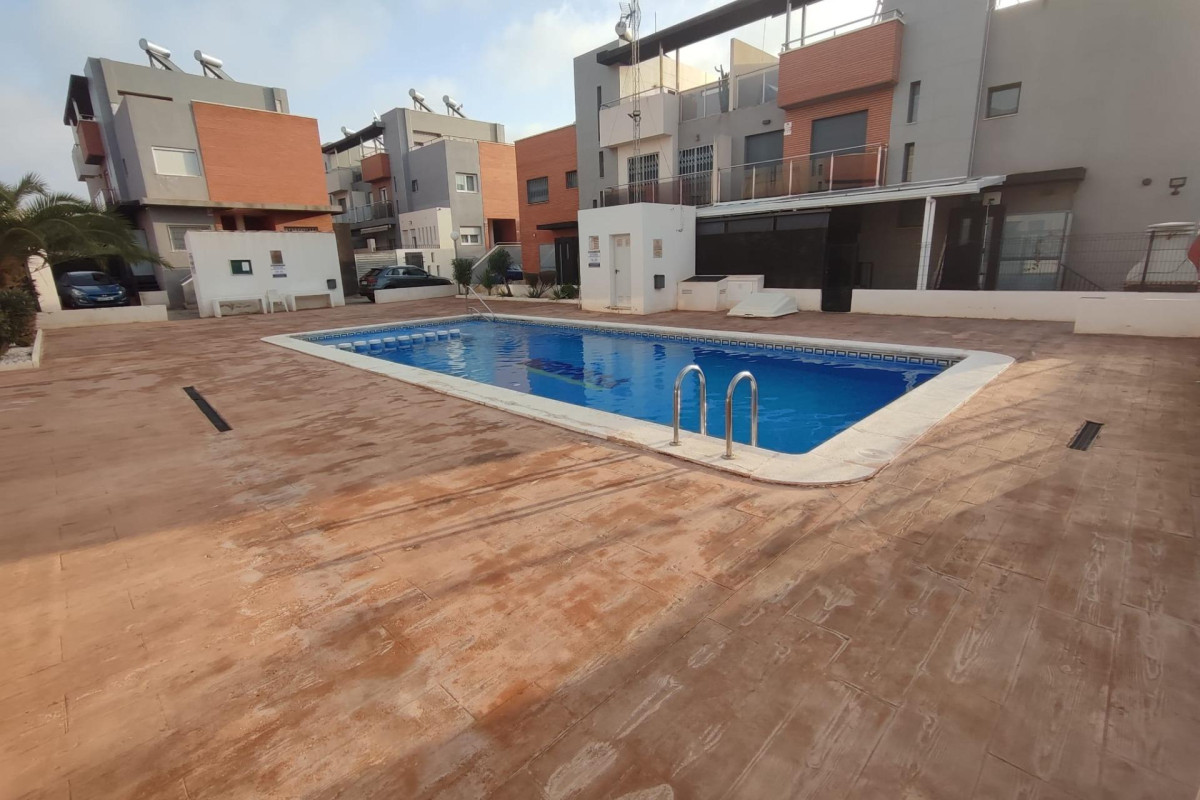 Reventa - Casa Tipo Dúplex - Torrevieja - Aguas Nuevas