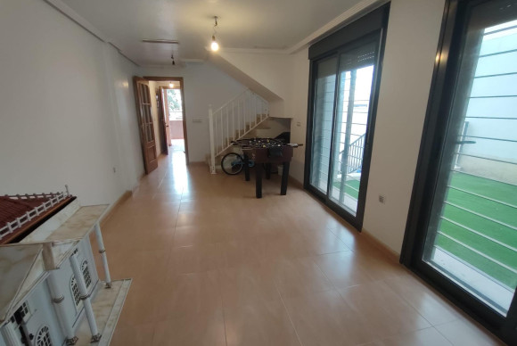 Reventa - Casa Tipo Dúplex - Torrevieja - Aguas Nuevas