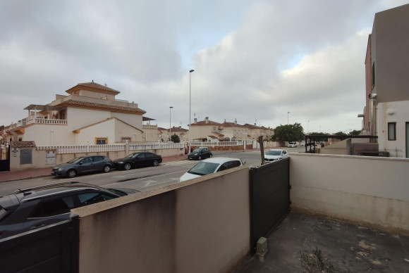 Reventa - Casa Tipo Dúplex - Torrevieja - Aguas Nuevas