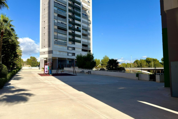 Resale - Apartment  - Benidorm - Playa de Poniente