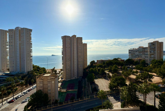 Resale - Apartment  - Benidorm - Playa de Poniente