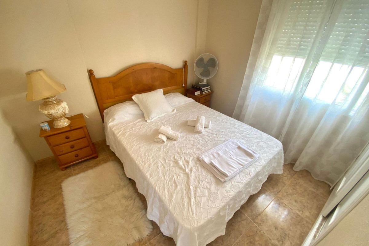 Resale - House - Torrevieja - Las calas