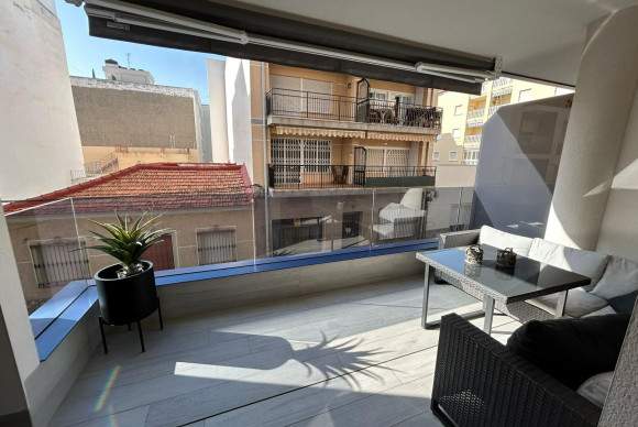 Herverkoop - Appartement  - Torrevieja - Las Piscinas Naturales