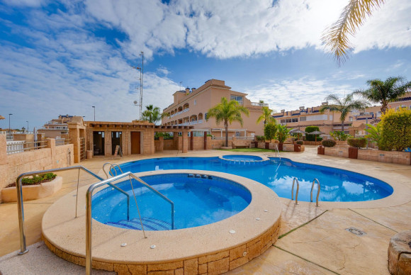 Reventa - Apartamento / piso - Orihuela Costa - Los dolses