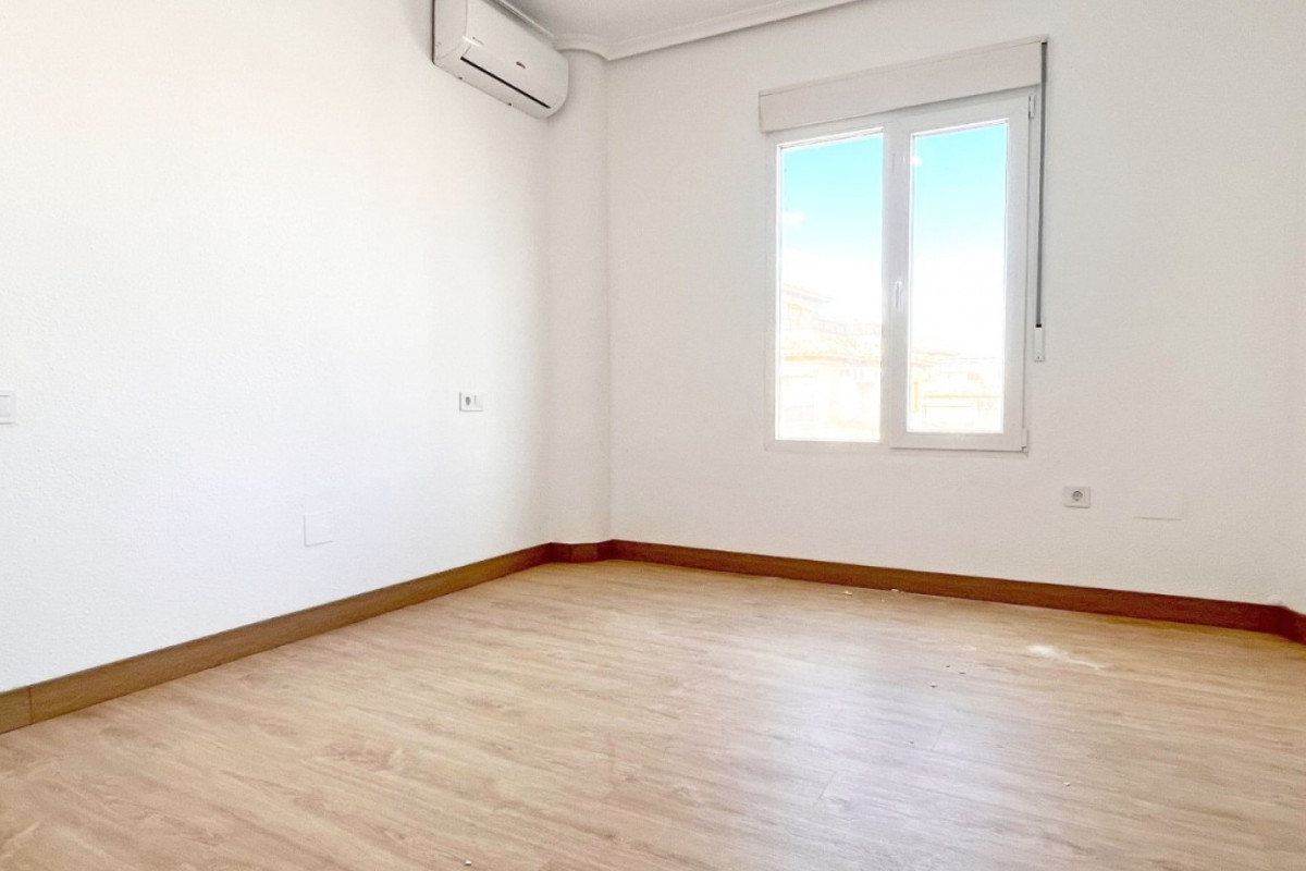 Reventa - Casa semi independiente - Orihuela Costa - La Zenia