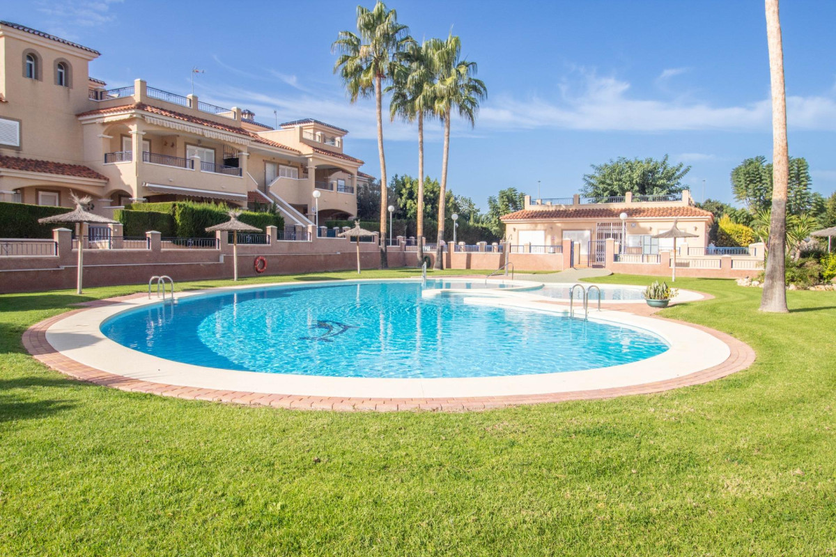 Reventa - Terraced house - Pilar de la Horadada - Mil Palmeras