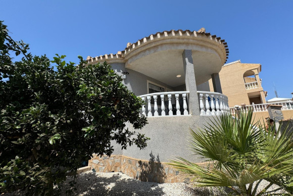 Reventa - Villa - Orihuela Costa - Punta Prima