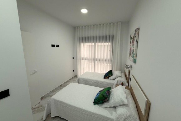 Herverkoop - Appartement  - Guardamar del Segura - Pueblo