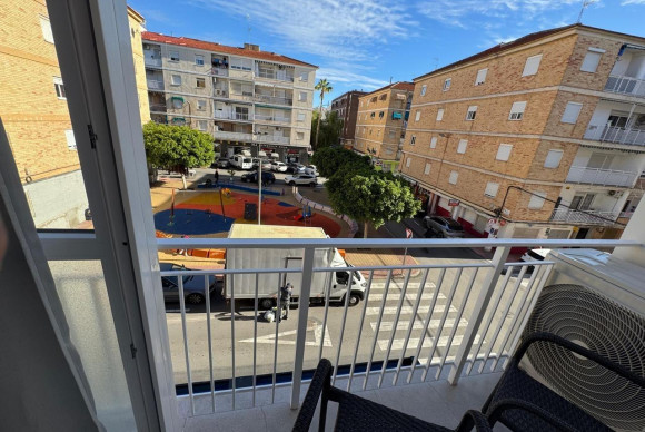 Reventa - Apartamento / piso - Torrevieja - Estacion de autobuses