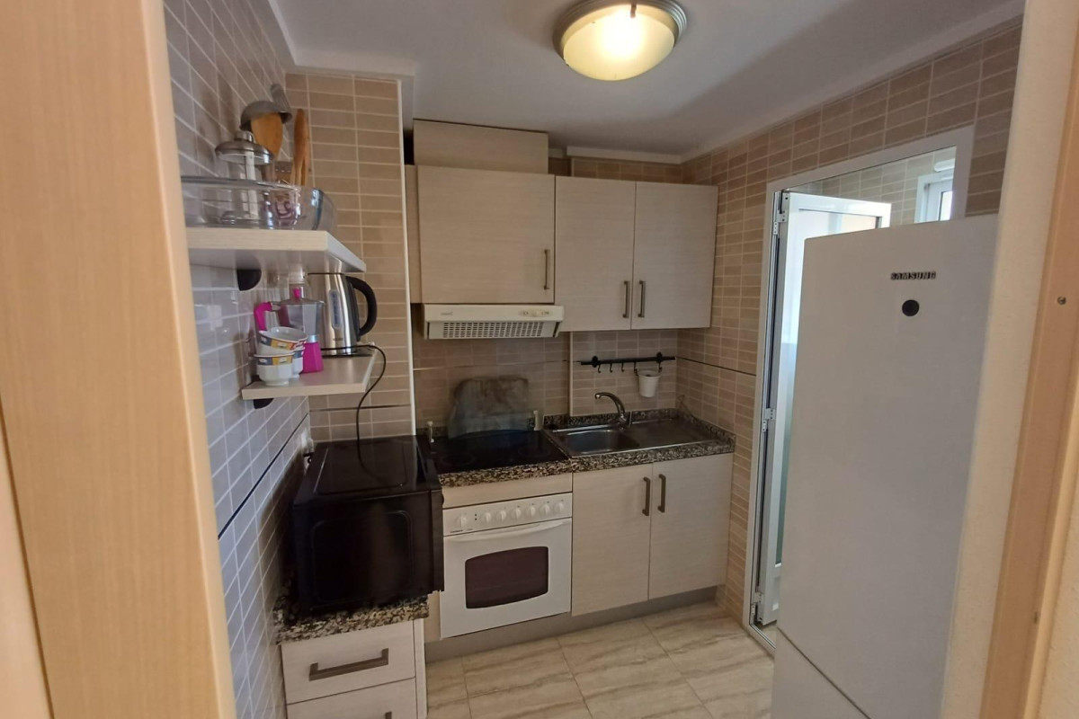 Lange Termijn Verhuur - Appartement  - Benidorm - Pueblo Poniente