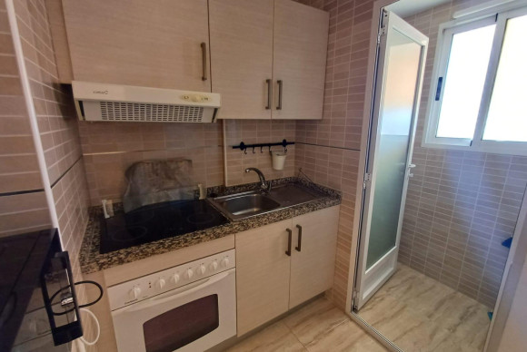 Lange Termijn Verhuur - Appartement  - Benidorm - Pueblo Poniente