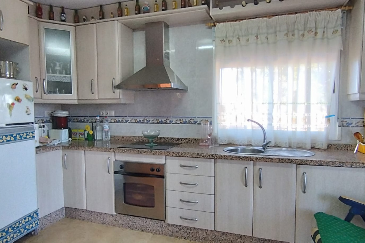 Resale - Country House - Elche