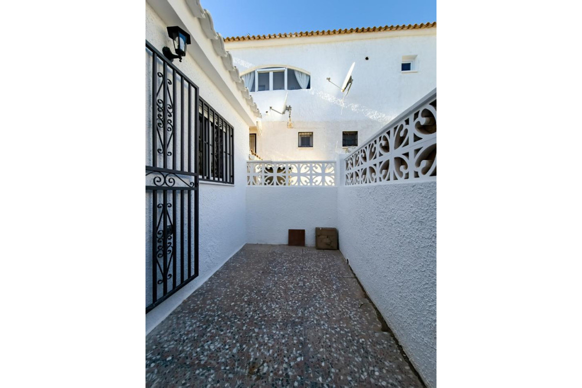 Reventa - Bungalow - Orihuela - Calle Neptuno, 03189