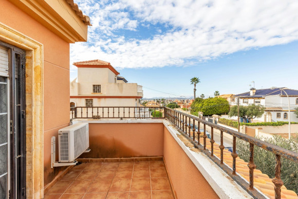 Herverkoop - Half Vrijstaande Woning - Torrevieja - Aguas Nuevas