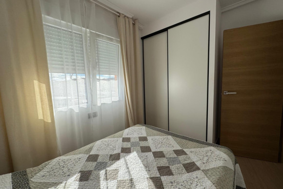 Reventa - Apartamento / piso - Torrevieja - Estacion de autobuses