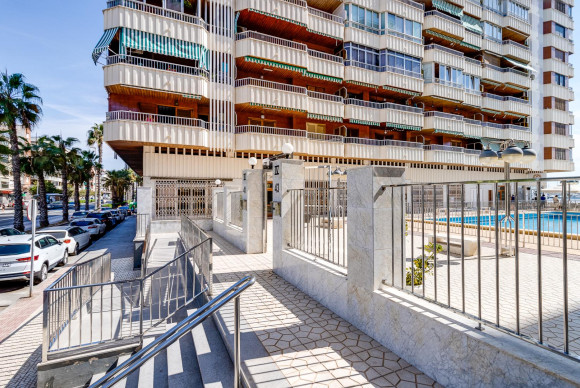 Reventa - Apartamento / piso - Torrevieja - Playa del Acequión