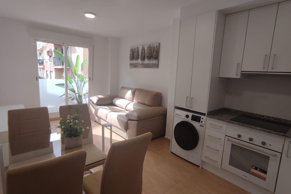 Alquiler a largo plazo - Apartamento / piso - SAN JUAN ALICANTE - Centro