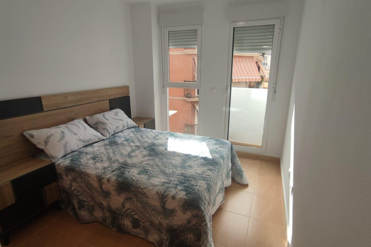 Alquiler a largo plazo - Apartamento / piso - SAN JUAN ALICANTE - Centro