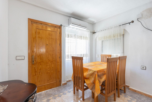 Resale - Terraced house - Torrevieja - El limonar