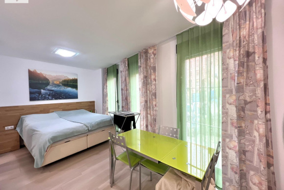 Herverkoop - Appartement  - Valencia - El Pilar