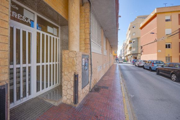 Resale - Apartment  - Torrevieja - Centro